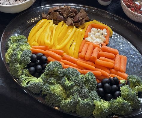 Birthday Veggie Tray, 4th Birthday Theme, Tyler Birthday, Construction Birthday Party Food, Birthday Boy Ideas, 2nd Birthday Boy, Construction Theme Birthday, Construction Theme Birthday Party, Healthy Party Food