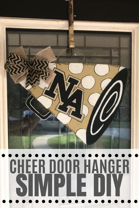 Show support for your favorite team and cheerleader with this DIY Cheer Door Hanger - a simple DIY project Cheer Door Signs, Cheer Door Hanger, Cheer Door Decorations Hotel, Cheerleader Decorations, Cheer Camp Door Decorations, Cheerleader Crafts, Cheer Bedroom, Cheer Gifts Diy, Cheerleading Diy