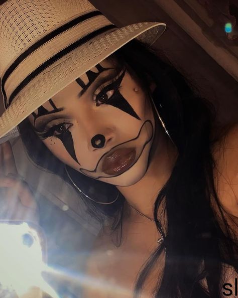 Cholo Clown Makeup, Glow Up Inspiration, Cute Clown Makeup, Cute Clown, Clown Makeup, Chicano Art, Tattoos Art, Lashes Makeup, Halloween Makeup