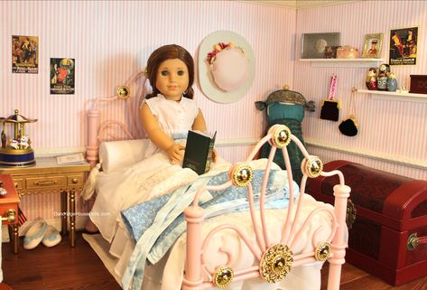 American Girl Doll Rebecca Dollhouse Bedroom American Girl Bedrooms, American Girl Doll Rebecca, American Doll House, Ag Doll House, American Girl Doll Bed, American Girl Doll Room, American Girl Doll House, Dollhouse Bedroom, Hello Kitty Rooms