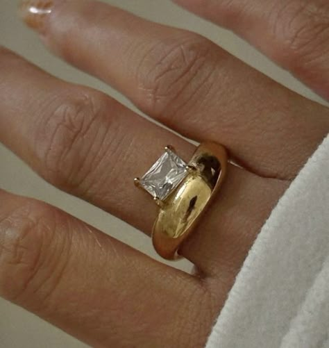 Chunky Engagement Rings, Thick Gold Band, Cute Engagement Rings, Future Engagement Rings, Ring Inspo, Ring Stack, Classy Jewelry, Dream Engagement Rings, Dream Engagement