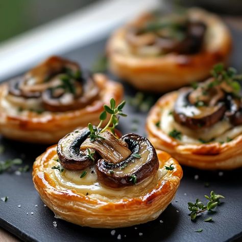 Mushroom Puff Pastry Appetizers: Easy Recipe for Delicious Bites Savory Tartlets, Mushroom Gruyere, Mushroom Puff Pastry, Mushroom Tartlets, Buffet Recipes, Puff Pastry Recipes Savory, Savory Puff Pastry, Mushroom Dishes, Phyllo Recipes