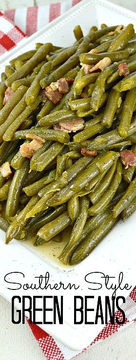 Southern Style Green Bean. Cooked low and slow to create meltingly tender Green… Bri Recipes, Crockpot Favorites, Southern Style Green Beans, Justin Wilson, Southern Green Beans, Mix Veg, Southern Thanksgiving, Yummy Veggies, Friends Recipes