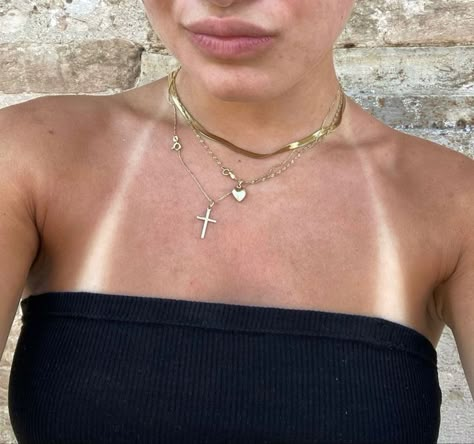 #tan #tanlines #tanning  #tanningsummer #summertan #summertanlines Spray Tan Lines Aesthetic, Tanning Pics Aesthetic, Cute Tan Line Pictures, Tanning Lines Aesthetic, Tan Lines Picture, Tan Inspo Summer, Tan Line Pictures, Summer Tan Line Aesthetic, Tan Skin Beach Aesthetic