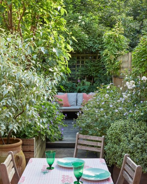 London Garden, London House, London Apartment, Small Outdoor Spaces, City Garden, Small Garden Design, Garden Features, Back Gardens, Courtyard Garden