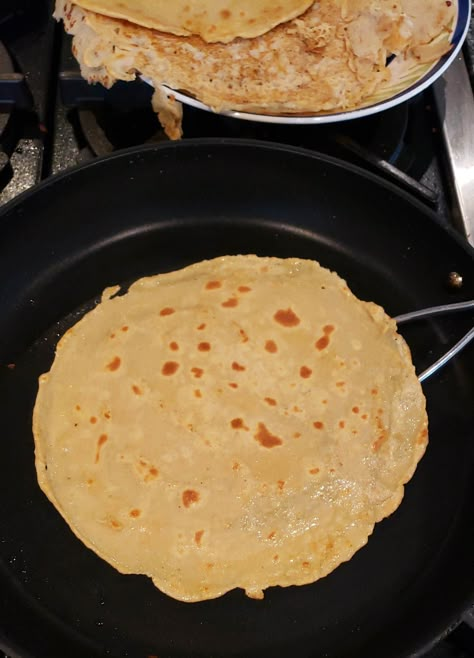 Quinoa Tortillas! (Kosher for Passover) - Kosher Everyday Quinoa Tortillas, Quinoa Flour, Kosher For Passover, Tortilla Recipe, Passover Recipes, Homemade Tortillas, Beef Recipes Easy, Flour Recipes, Quinoa Recipes