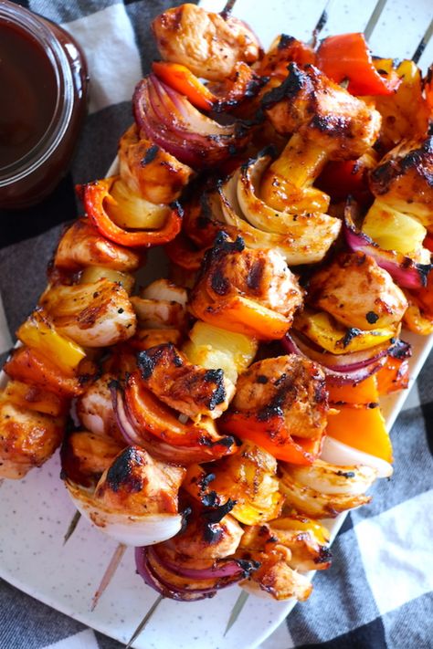 These Pineapple BBQ Chicken Kabobs are the perfect grilling recipe when you want a full meal you can throw on the grill that will please a crowd! They are so easy to make, and bursting with flavor, and also perfect for meal prep to enjoy throughout the week! Easy Bbq Meals For A Crowd, Summer Food Ideas Dinner Grill, Summer Lunch Party Menu Ideas, Bbq Chicken Kabobs On The Grill, Kabobs On The Grill Chicken, Kabobs For A Crowd, Bbq Kabobs On The Grill, Chicken Squewers Recipes Grill, Simple Bbq Ideas