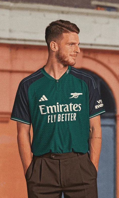 Nuevo Kit del Arsenal 23/24 Cool Basketball Jerseys, Arsenal Kit, Arsenal Football Shirt, Arsenal Fc Wallpapers, Arsenal Shirt, Arsenal Jersey, Mens Wardrobe Essentials, Declan Rice, Jersey Fashion