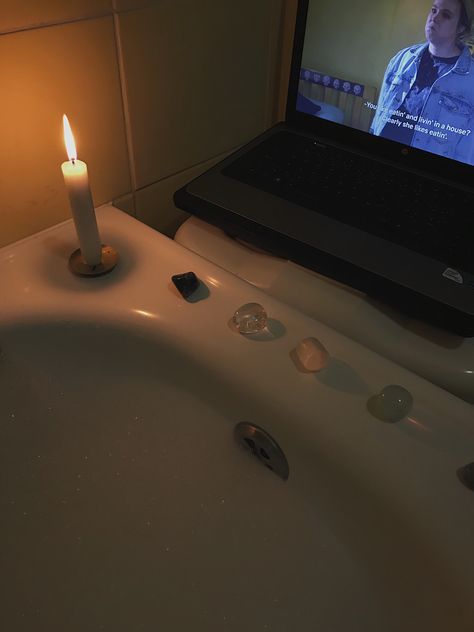 Bath Spiritual, Crystal Bath, Bubble Bath, Bubbles, Candles, Bath, Crystals, Electronic Products