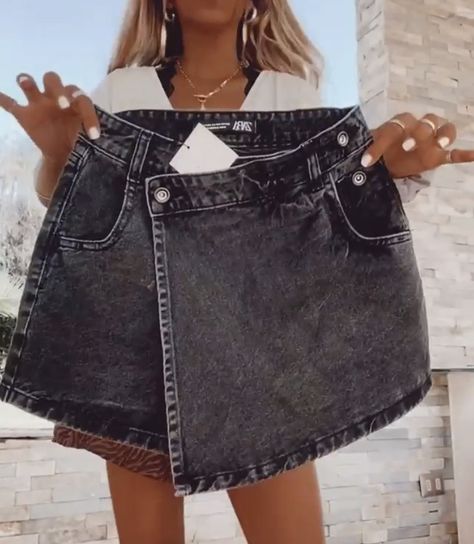 Short Jean Skirt Outfits, Fashion Brenda, Short Zara, Looks Com Short, Jean Skirt Outfits, Short Pollera, Denim Skirt Women, Trendy Summer Outfits, Just Style