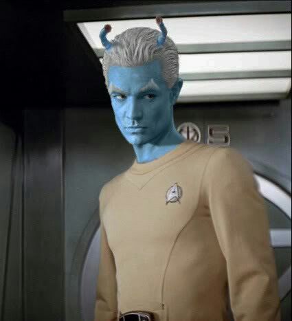 An Andorian Starfleet officer Star Trek Andorian, Starfleet Officer, Star Trek Rpg, James Marsters, Star Trek Characters, Star Trek Art, Cosplay Diy, Sci Fi Art, Star Trek