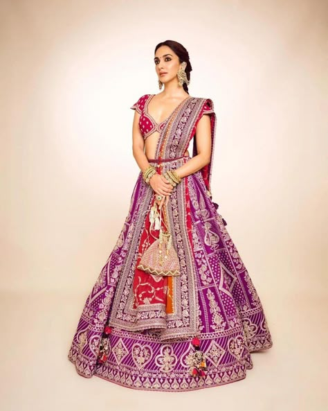 Kiara Advani Ambani Wedding, Kiara Advani Lehenga, Shadi Outfits, Unique Lehenga, Marriage Outfit, Ambani Wedding, Sequence Design, Sequence Lehenga, Digital Print Design