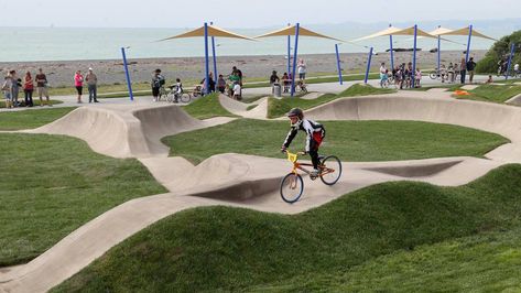 Papamoa pumping for BMX pump track - NZ Herald Bike Pump Track, Kids Outdoor Playground, Skatepark Design, Pump Track, Landscape And Urbanism Architecture, Skateboard Park, Landform, Sport Park, Park Playground