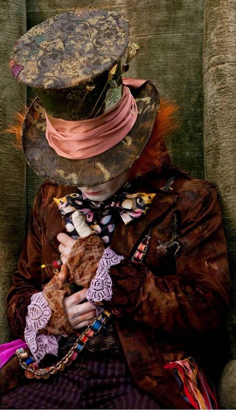 Mad Hatter Disney, Mad Hatter Outfit, Johnny Depp Mad Hatter, Mad Hatter Cosplay, جوني ديب, Mad Hatter Costume, Alice In Wonderland Aesthetic, Alice In Wonderland Costume, Wonderland Costumes