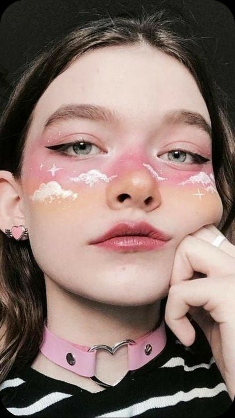 Easy Makeup Designs, Cute Face Paint Ideas Aesthetic, Nature Makeup Looks, Face Art Makeup Paint Ideas, Pink Natural Makeup, Crazy Makeup Looks Creative, Face Painting Designs Creative, 2022 Eye Makeup, Eye Makeup Cute