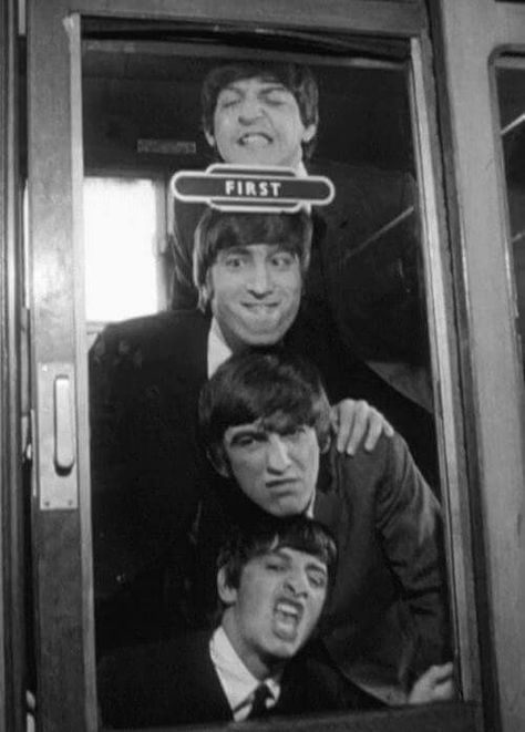 Paul. John. George. Ringo Beatles Funny, Beatles George, Beatles Love, Bug Boy, Beatles Photos, Beatles Pictures, Beatles Fans, Paul George, The Fab Four