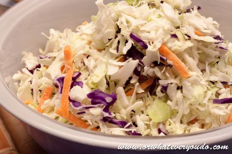 Coleslaw Lebanese Coleslaw, Easy Salmon Cakes, Kfc Coleslaw Recipe, Spice Cake Mix And Pumpkin, Low Calorie Salad, Pineapple Angel Food, Cole Porter, Homemade Coleslaw, Fluff Desserts