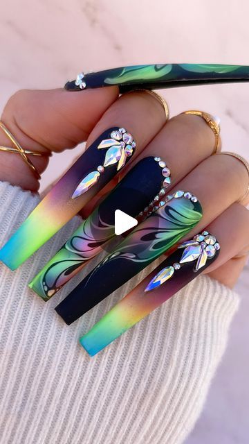 Vo Tino Nails, Airbrush Art Nails, Airbrushed Nails, Pigment Nails, Airbrush Nails, Airbrush Art, What Do You See, Art Brushes, Free Hand