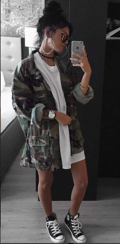 Insta:@maduribas_. Craig Mcdean, 30 Outfits, 90's Fashion, Camo Jacket, Mode Inspo, Urban Wear, Fashion Streetwear, 가을 패션, Outfit Goals