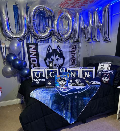 Uconn Bed Party, College Bed Party, College Bed, College Decision, Bed Party, College Grad Party, Dream Collage, College Bedding, College Acceptance