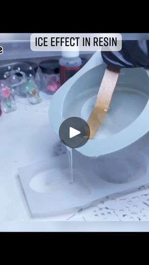 Uv Resin Ideas, Resin Glass Art, Ice Effect, Resin Tips, Ice Resin, Resin Crafts Tutorial, Resin Ideas, Resin Projects, Resin Tutorial