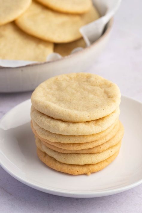 A cross between a cake and a cookie, these old fashioned tea cakes are sweet and buttery with a beautifully light, fluffy, and melt-in-your-mouth texture. Old Fashion Tea Cake Recipe, Old Fashioned Tea Cakes, Tea Cake Cookies, Carrots Side Dish, Polka Dot Cakes, Butter Tea, Tea Cakes Recipes, Tea Cookies, Cross Buns