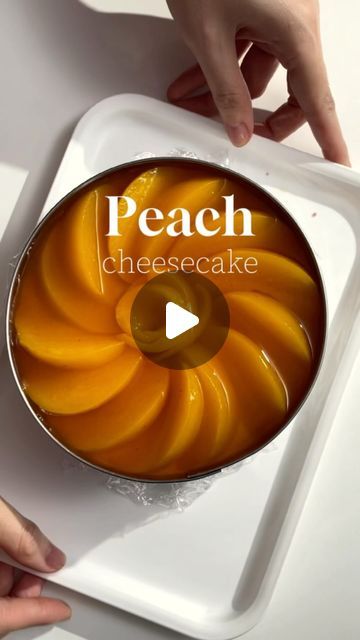 79K views · 7.5K likes | Vy Khue on Instagram: "Do you think peaches really have flavor? To me, its scent is not really clear, but the taste is worth trying when combined with cheesecake. I think this cheesecake is suitable for this weather, the color is beautiful and it melts when put in the mouth. For the peach tea, I used pre-purchased tea, so when converting the recipe, use the available peach tea powder packet and mix it according to the ratio on the packaging and take the quantity of this recipe.  Mold 14cm 90gr cookies (pink) 30g unsalted butter 200gr cream cheese 30g sugar 6gr gelatin + 36gr water 200gr whipping cream 3g lemon juice Or peach tea Refrigerate for 30 minutes Peach jelly: 100gr peach tea  4gr gelatin + 24gr water And after that, refrid for 2-3 hours before taste it. Su Peach Mousse, Jello Cheesecake, Peach Jello, Peach Jelly, Mini Bundt, Mini Bundt Cakes, Peach Tea, Mousse Recipes, Whipping Cream