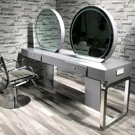 💫🌷💅 𝗕𝗲𝗮𝘂𝘁𝘆 𝗙𝗿𝗶𝗱𝗮𝘆 💅🌷💫 Salon sets are essential for creating a professional and stylish atmosphere in any barbershop. They offer functionality and elegance, ensuring your space is both practical and inviting. Our Barbershop Salon LED Mirror & Cabinet elevates your salon with modern lighting and ample storage, making it a perfect blend of style and utility. ✨✂️ Feeling the vibe? Show some love with a like and follow! Want a space that speaks 'you'? Slide into our DMs, and let's get started on... Luxury Salon Interior Design, Mirror Desk, Shop Mirror, Salon Simple, Salon Mirrors, Double Sided Mirror, Luxury Floor, Luxury Mirror, Desk Mirror