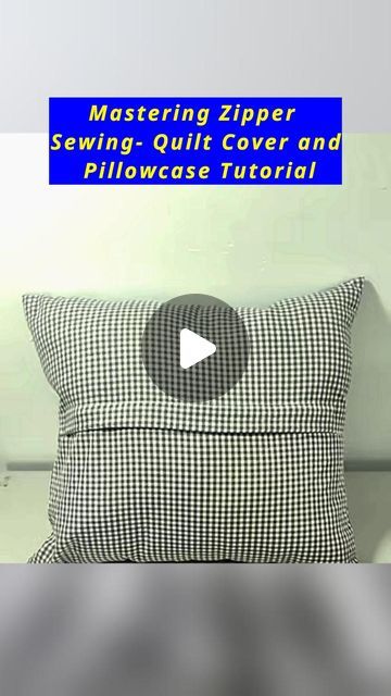 Zippered Pillow Cover Tutorial, How To Sew A Pillowcase, Creative Pillows Diy, Zipit Bedding, Sewing Pillows Ideas, Pillowcase Tutorial, Zipper Sewing, Pillow Covers Tutorial, Pillow Cases Tutorials