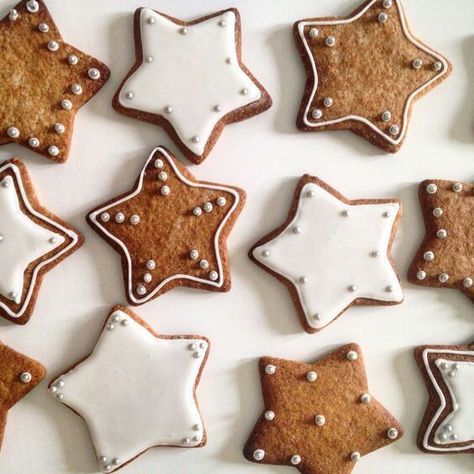 stars Vanilla Biscuits, Shortbread Recipe, Delicious Christmas Cookies, Christmas Cookie Recipes, Christmas Recipes Easy, Christmas Biscuits, Cookie Company, Kitchen Christmas, Christmas Dinner Party