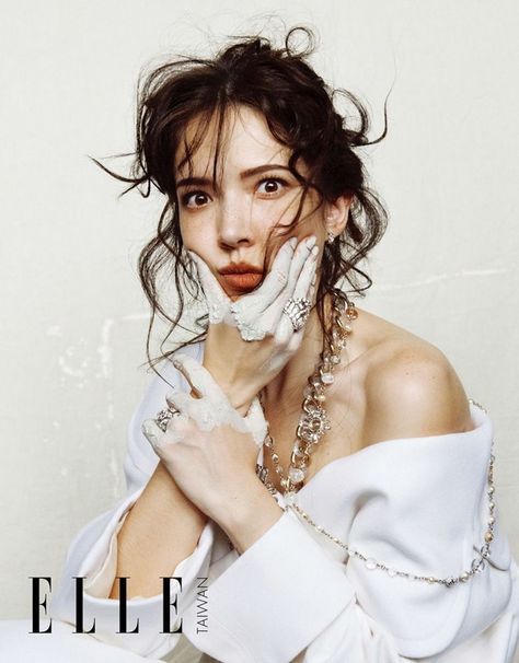 Ann Hsu @ ELLE Taiwan October 2017 Tiffany Hsu, Taiwan, Short Hair Styles, Dreadlocks, Actresses, Magazine, Tank Tops, Celebrities, Hair Styles