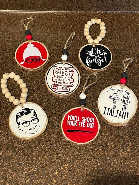 Christmas Movies Ornaments, Christmas Story Tree Ideas, Diy Christmas Story Decorations, Christmas Story Christmas Tree, A Christmas Story Ornaments Diy, Christmas Story Ornaments Diy, A Christmas Story Crafts, A Christmas Story Ornaments, Christmas Movie Ornaments Diy