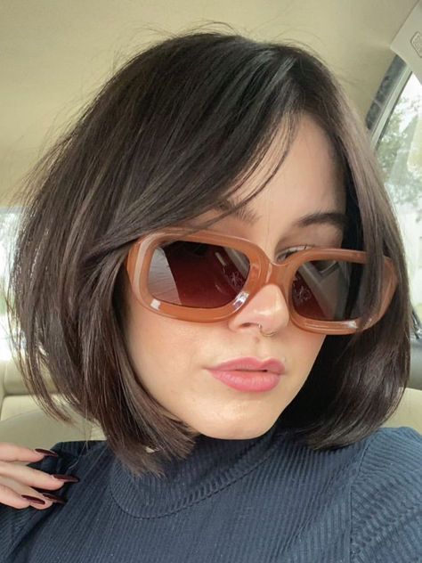 Side Fringe Bob, 1990s Hairstyles, French Haircut, Fine Hairstyles, Cool Haircuts For Girls, French Bob, Side Fringe, Hairstyles 2024, Classic Bob