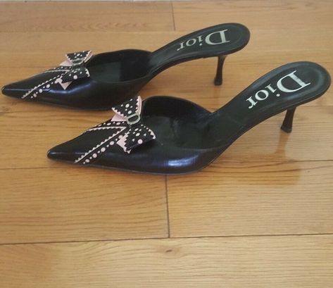 Pointy Mules, Dior Heels, Dior Pink, Fancy Heels, Pointy Heels, Dior Vintage, Vintage Heels, Heel Mules, Cute Heels