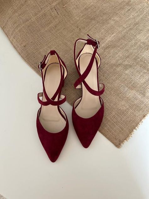 Dark Red Block Heel Burgundy Wedding Shoes Burgundy Heel - Etsy Canada Burgundy Heels Prom, Bridal Shoes Burgundy, Wine Red Shoes, Red Wedding Shoes Low Heel, Wine Red Heels, Dark Red Heels, Burgundy Wedding Shoes, Wedding Shoes Red, Maroon Heels