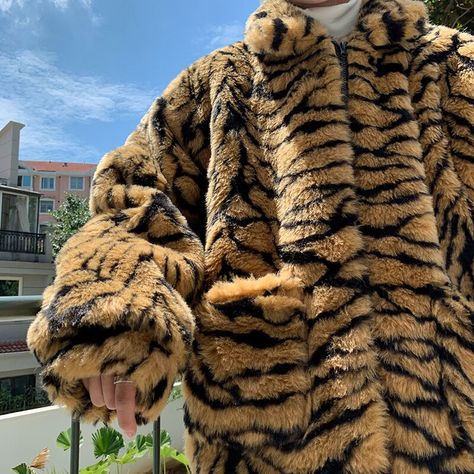 Material: faux furThickness: Thick （Winter)Sleeve Style: REGULARCollar: Turn-down CollarClosure Type: zippereta = 2-3 weeks Male Tiger, Mens Fur Coat, Overcoat Men, Outfits Retro, Mens Fur, Tiger Pattern, Loose Coats, Fall Winter Dresses, Black Tigers