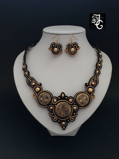 Black and gold soutache necklace and earrings with unique cabochon and beads. Elegant jewelry set for ocassion by JGSoutache. Soutache Necklace, Soutache Jewelry, Black Orchid, Necklace And Earrings, Elegant Jewelry, Black And Gold, Jewelry Set, Orchids, Beads