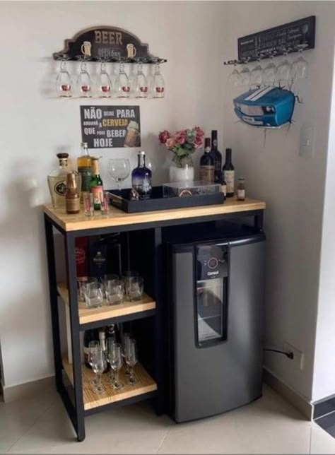 Mini Bar Ideas Small Spaces, Garden Room Interiors, Home Wine Bar, Small Bars For Home, Homemade Bar, New Home Essentials, Cool Room Designs, Diy Home Bar, Coffee Bar Home