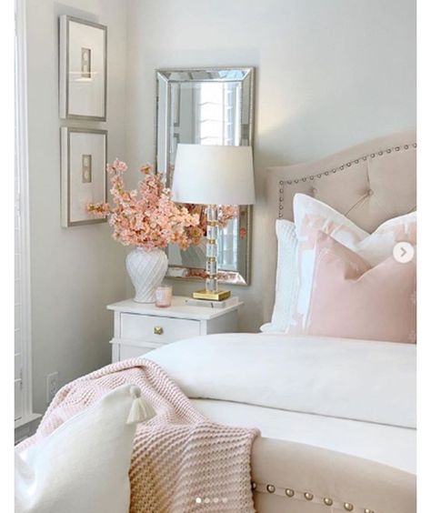 Glam Guest Bedroom, Blush Living Room Decor, Blush Living Room, Spring Bedroom Decor, Spring Living Room Decor, Tufted Upholstered Bed, Spring Living Room, Spring Bedroom, Glam Bedroom