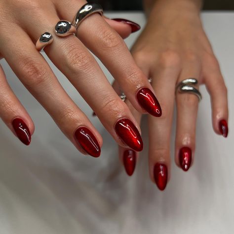 fine like wine🍷♥️ • • • • #nailsxkay #nailsnailsnails #apresnails #gelx #gelxnails #prettynails #trendynails #naildesign #nailart #nailextentions #bombnails #cutenails #baddienails #nailinspo #pinterestnails #trendynails #explore #explorepage #scvnails #calinails #LAnails #summernails #nailsofinstagram #LAnailtech #rednails #cateyenails #cateye Cateye Nailart Red, Maroon Cat Eye Nails, Calico Nails, Red Cateye Nails, Red Cat Eye Nails, Cateye Nailart, Red Cat Eye, Spooky Nails, Dark Red Nails