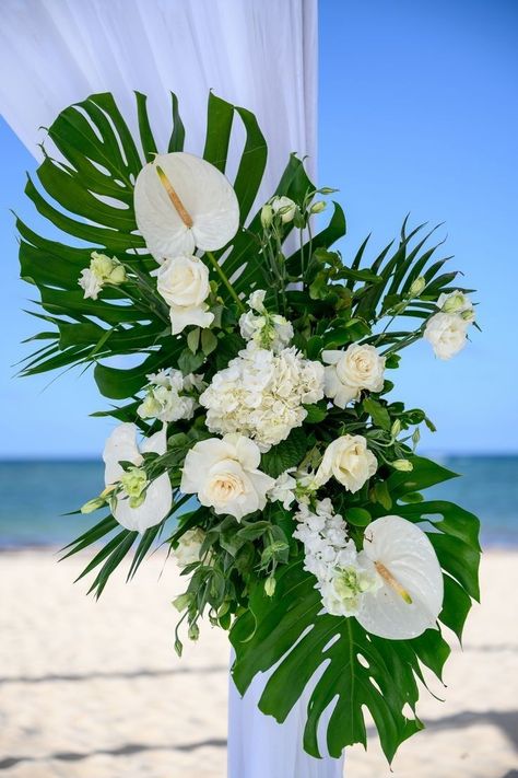 White And Blue Tropical Bouquet, Tropical Ceremony Flowers, Tropical Wedding Gazebo, Tropical Wedding Flowers Centerpieces, Minimalist Tropical Wedding, Tropical Wedding Arch, Hibiscus Wedding, Tropical Wedding Centerpieces, Tropical Wedding Theme