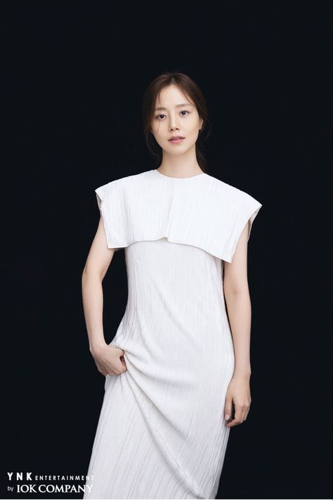 Actresses Photoshoot, Profile Photoshoot, Moon Chaewon, Moon Chae Won, Fashion Archive, Korean Actresses, Profile Photo, Asian Style, South Korean