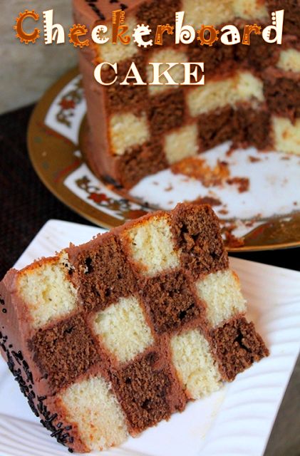 Checkered Cake Design, Checkerboard Cake Tutorial, Red Velvet Checkerboard Cake, Checkerboard Cake Recipe, Checkered Cake Inside, Checkered Cake, Battenberg Cake, Chess Cake, Checkerboard Cake