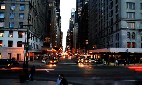 Left my soul in this city City Gif, Busy Street, Flashing Lights, Big Apple, Street Scenes, Favorite City, Metropolis, New Yorker, Cool Gifs