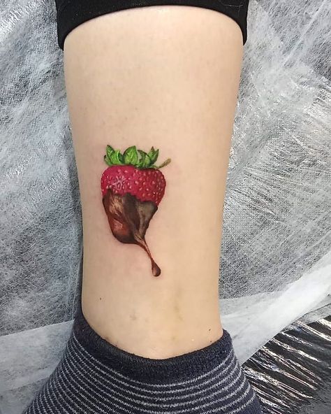 Tattoo Chocolate Covered Strawberry Tattoo, Cupcake Tattoo Designs, Regrets Tattoo, Micro Realism Tattoo, Micro Realism, Simple Rose Tattoo, Cupcake Tattoos, Hip Tattoo Designs, Tattoo Removal Cost