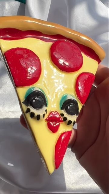 Bread Clay Art, Pizza Clay Art, Weird Clay Art, Clay Pizza, Santa Ideas, Food Project, Clay Stuff, Food Projects, Pizza Bread