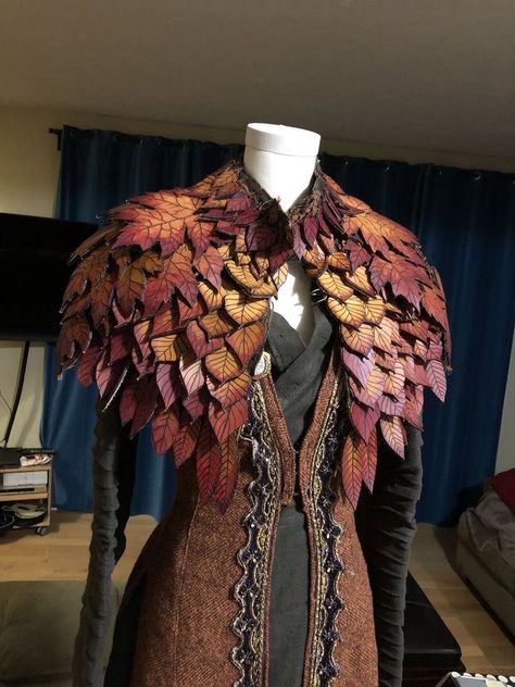 Burgundy Shoes, Estilo Hippie, Leather Armor, Fantasy Costumes, Fantasy Dress, Fantasy Clothing, Fantasy Fashion, Character Outfits, Larp