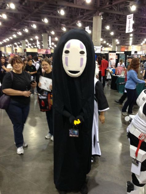 No Face from Spirited Away #noface #spiritedaway #hayao #miyazaki #cosplay Miyazaki Halloween Costume, No Face Cosplay, Studio Ghibli Cosplay Diy, No Face Makeup Ghibli, No Face Plush, Miyazaki, Studio Ghibli, Anime, Art