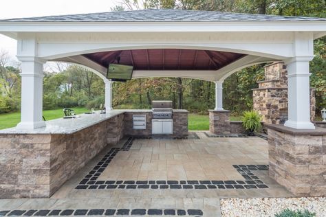 Kitchen Pergola, Breezeway Ideas, Gazebo Plans, Outdoor Cooking Area, Country Kitchen Designs, Pergola Ideas, Country Lane, Pavilion Design, Backyard Pavilion