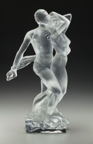 Limited Edition Lalique Frosted Glass Paradoxe Statue. Circa 2002. Engraved Lalique, France and retains original label Swans Art, Bijoux Art Nouveau, Lalique Crystal, Art Of Glass, Hood Ornaments, Glass Figurines, Gorgeous Glass, Crystal Art, Art Deco Era